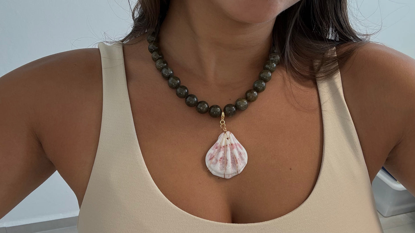 Caracoles Necklace